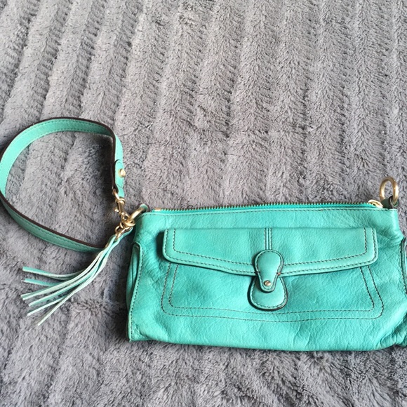 NEW never been used LIZ CLAIBORNE LEATHER Clutch/wristlet. - Picture 5 of 10